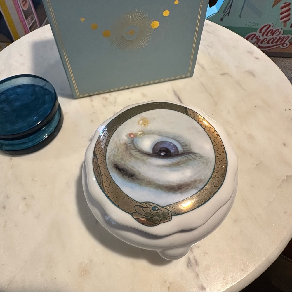 SPITFIRE GIRL LOVER'S EYE CERAMIC TRINKET BOX (new in gift box) - Picture 11 of 15